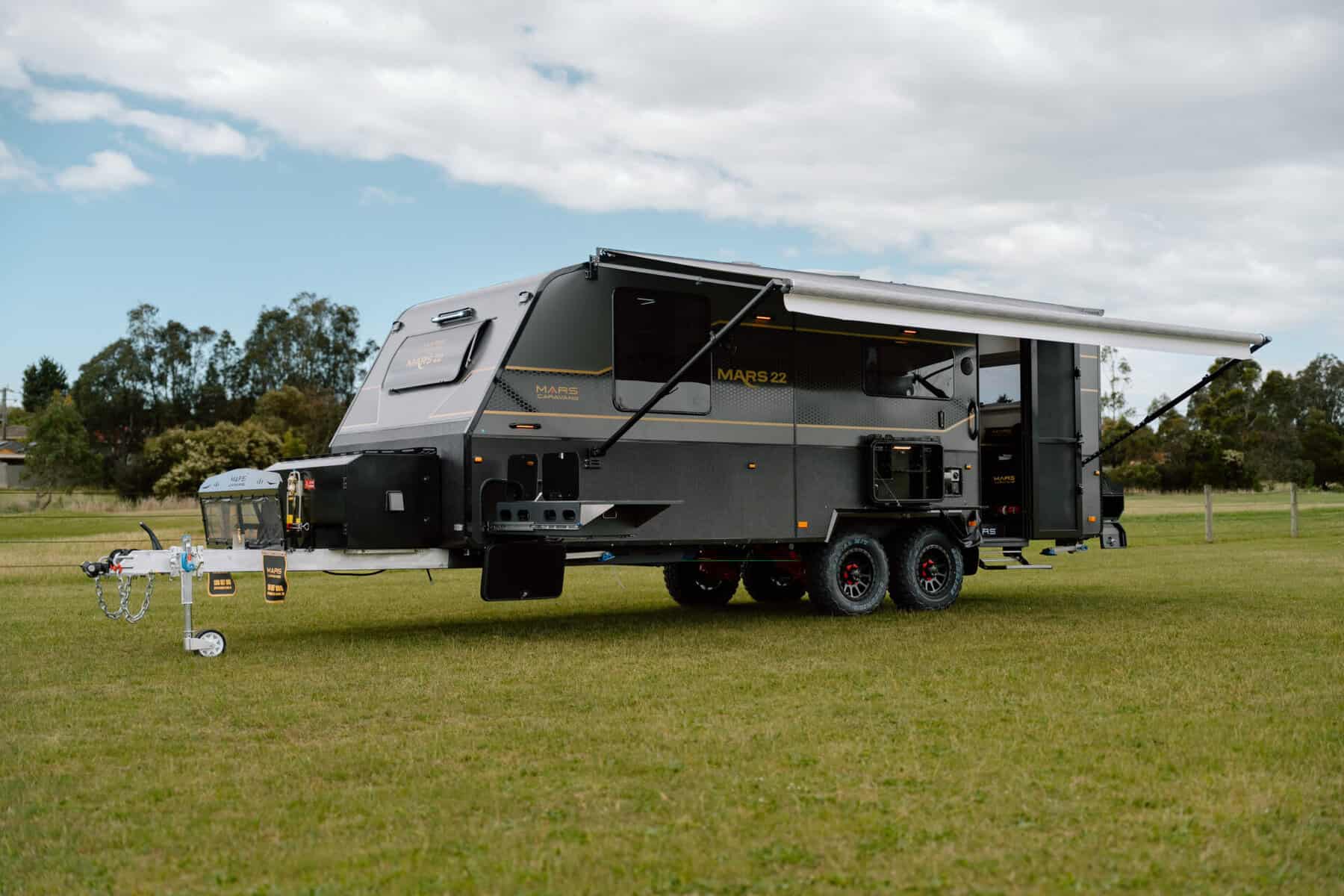 22ft. Dual Axle Luxury Off Road Hard Top Caravan | Mars 22